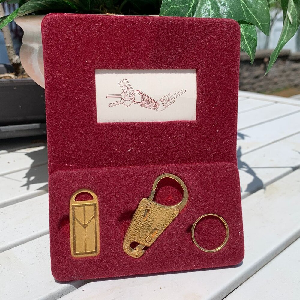 Vtg Oldsmobile Keychain Set ‘87 Anniversary